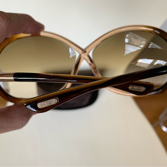 Tom Ford Brown Sunglasses Elegant Accessories - Picture 4 of 10